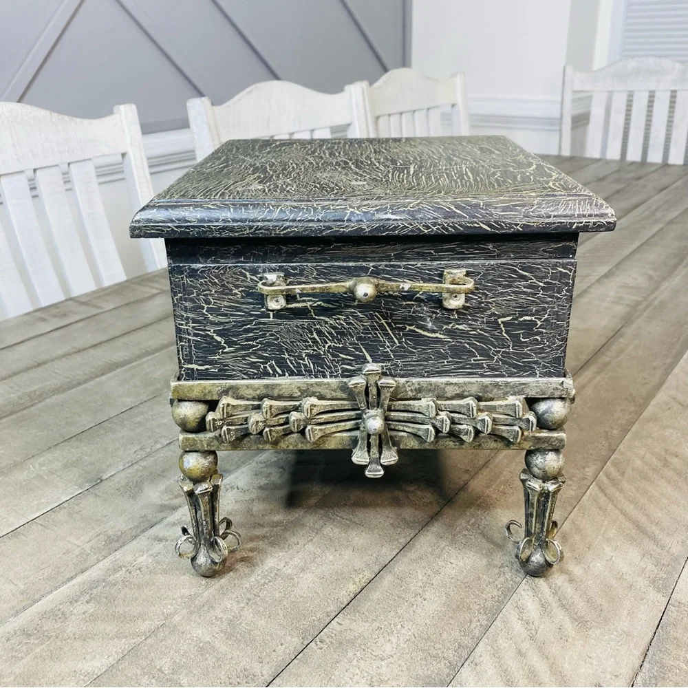 Handcrafted Maja Designs Vintage Decorative Box by Artist Milton Antonio Jurado